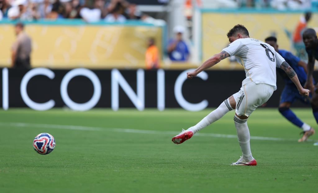 阿伦·贾吉在打破纪录后获得纽约市长颁发的“城市钥匙”